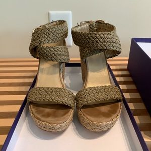 Stewart Weitzman Jen Aniston wedge